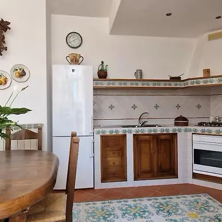 Panoramic Views - Seafront - Terrace -bbq Apartment *